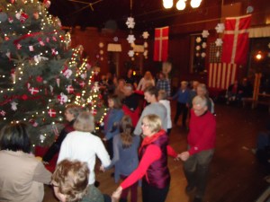 Dancing Around the Christmas Tree, Danebod Folk School